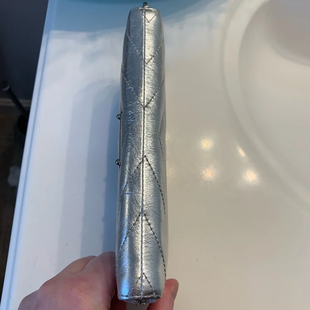 Rebecca Minkoff silver metallic zip crackled leather quilted puffer wallet - Picture 10 of 15
